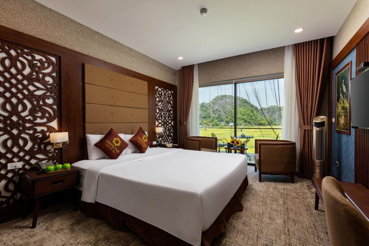 Liberty Hall Tam Coc Hotel & Villa นิญบิ่ญ ภายนอก รูปภาพ