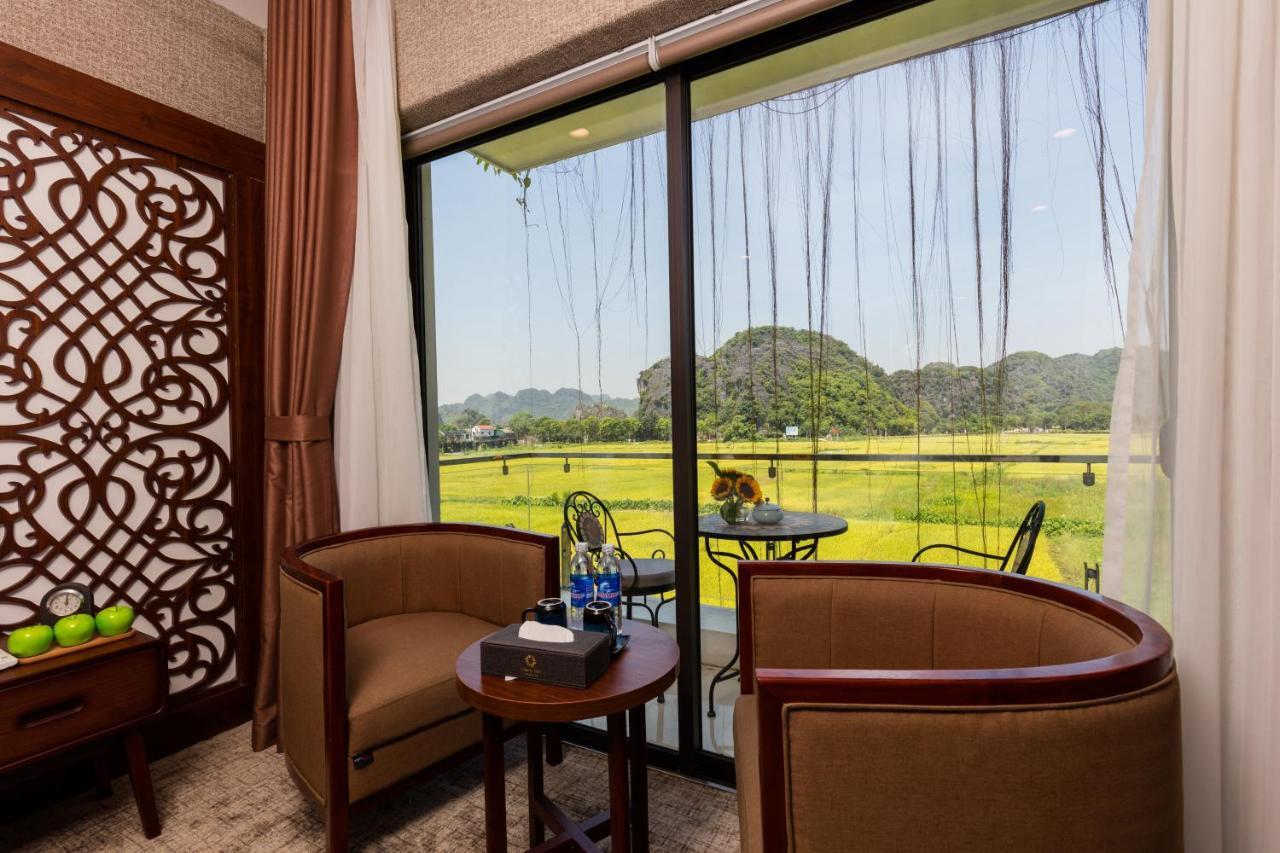 Liberty Hall Tam Coc Hotel & Villa นิญบิ่ญ ภายนอก รูปภาพ