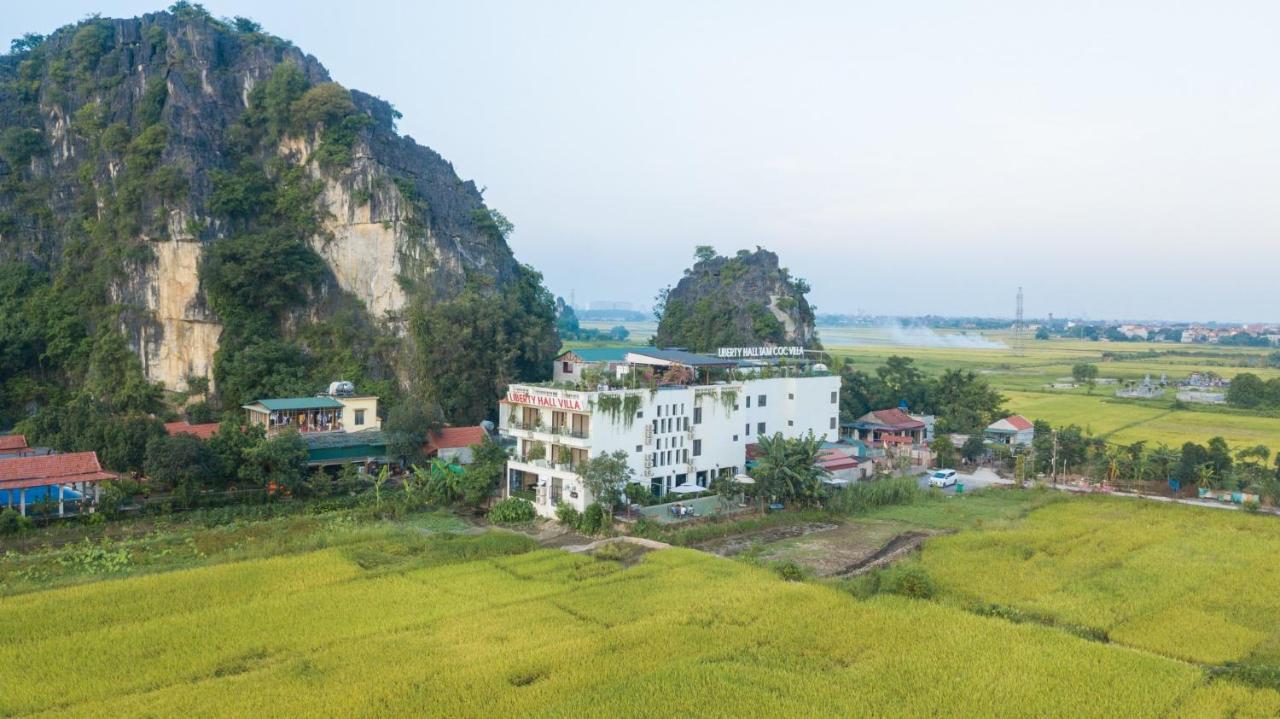 Liberty Hall Tam Coc Hotel & Villa นิญบิ่ญ ภายนอก รูปภาพ