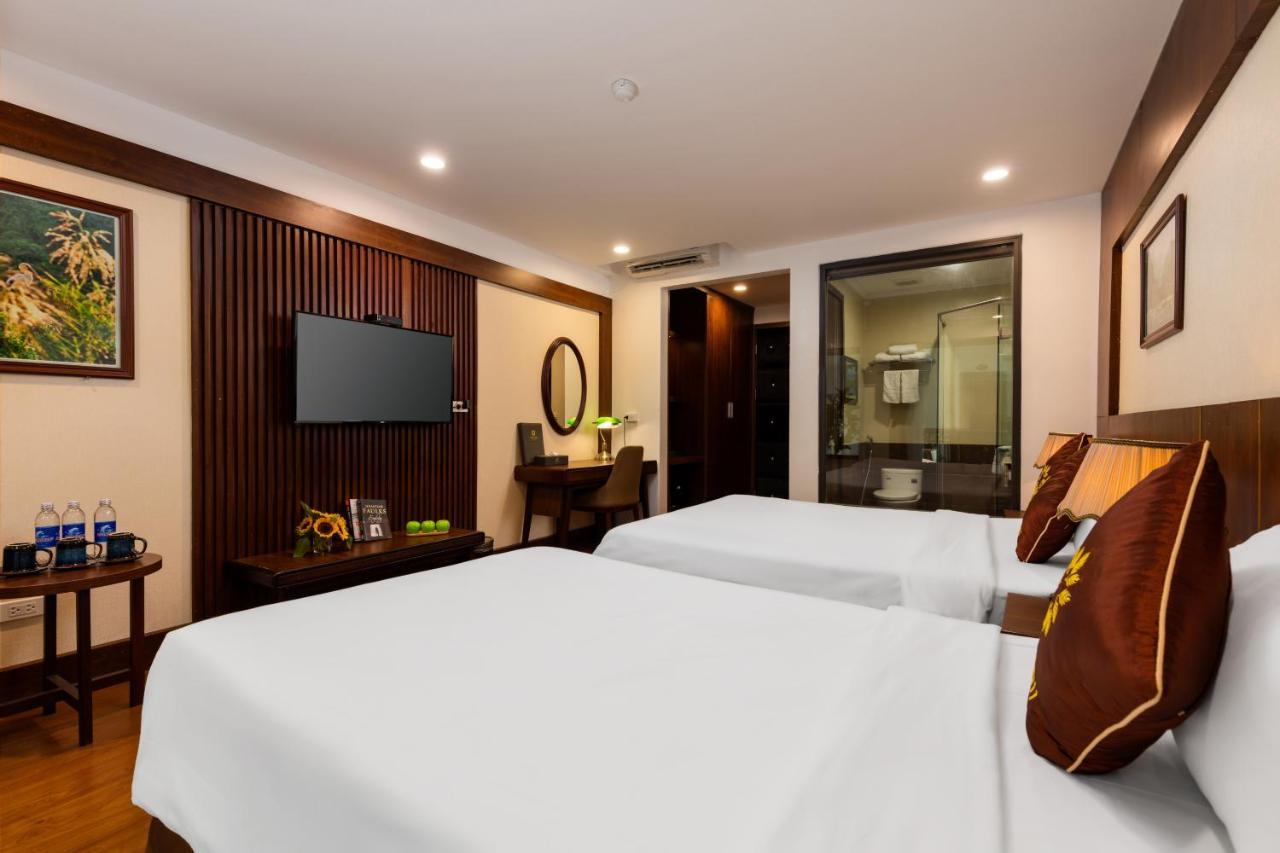 Liberty Hall Tam Coc Hotel & Villa นิญบิ่ญ ภายนอก รูปภาพ