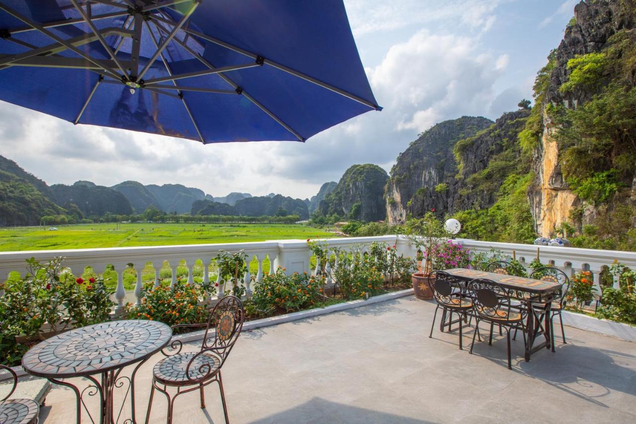 Liberty Hall Tam Coc Hotel & Villa นิญบิ่ญ ภายนอก รูปภาพ