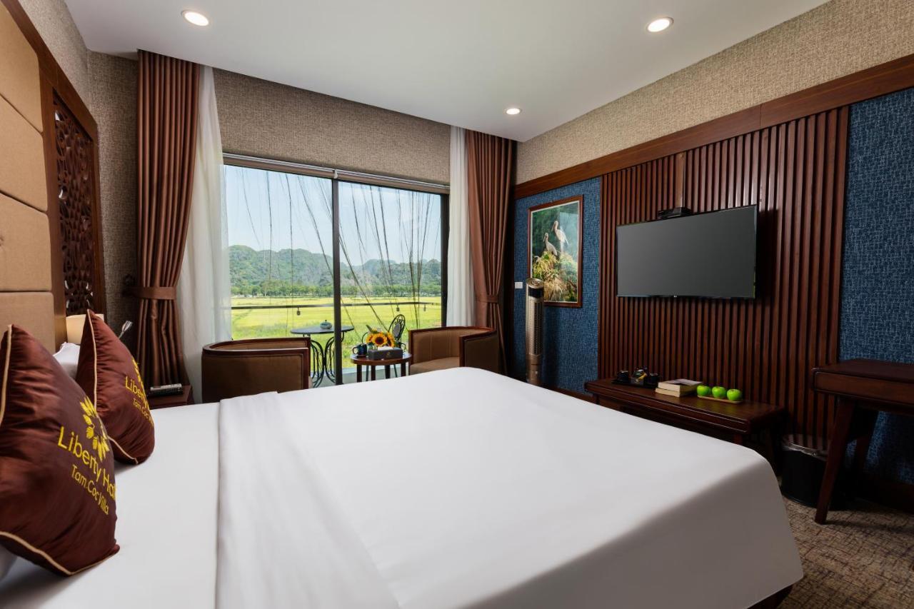 Liberty Hall Tam Coc Hotel & Villa นิญบิ่ญ ภายนอก รูปภาพ